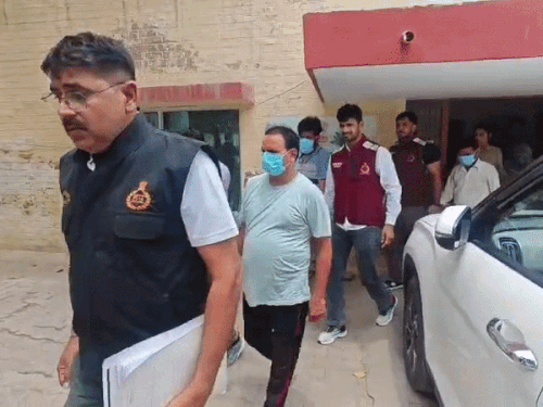 फरीदाबाद: शादी का झांसा देकर ठगी करने वाला गिरोह गिरफ्तार, बिट्टू बजरंगी भी बना था शिकार