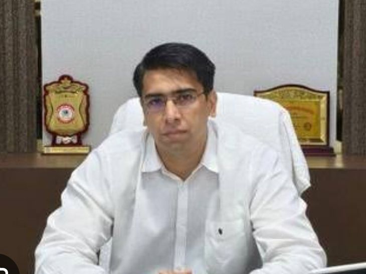 हाथरस में मतदान केंद्रों का पुनर्गठन: 840 हुए केंद्र, 11 जुलाई तक दर्ज कराएं आपत्तियां