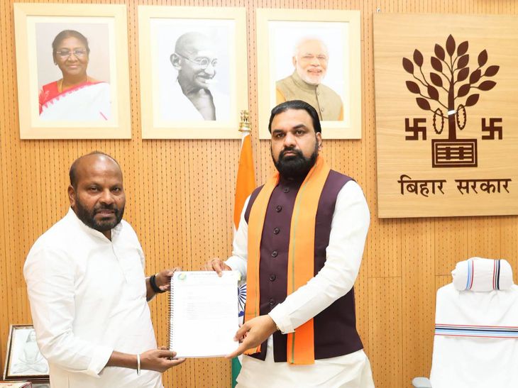 सहरसा विधायक आईपी गुप्ता ने सीएम सम्राट चौधरी को सौंपा ज्ञापन, पान समाज की मांगों पर दिया जोर