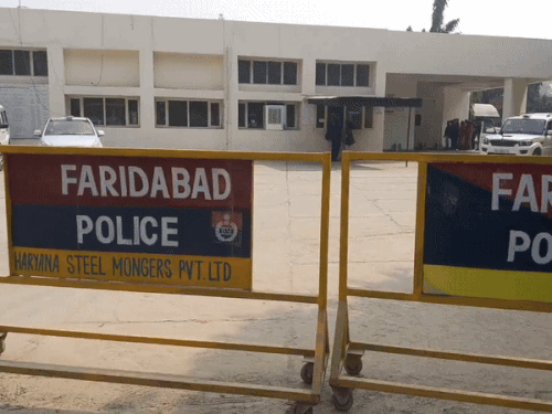 फरीदाबाद: एटीएम काटकर 6.53 लाख रुपये उड़ा ले गए बदमाश, सीसीटीवी के तार काटकर साधे निशाने