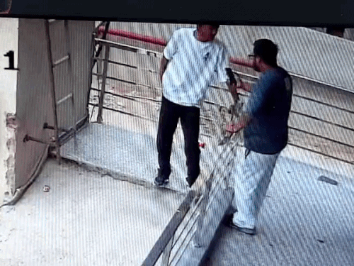 अलवर: राजीनामे के लिए 15 लाख की मांग, मना करने पर मोबाइल शोरूम संचालक पर चाकू से जानलेवा हमला
